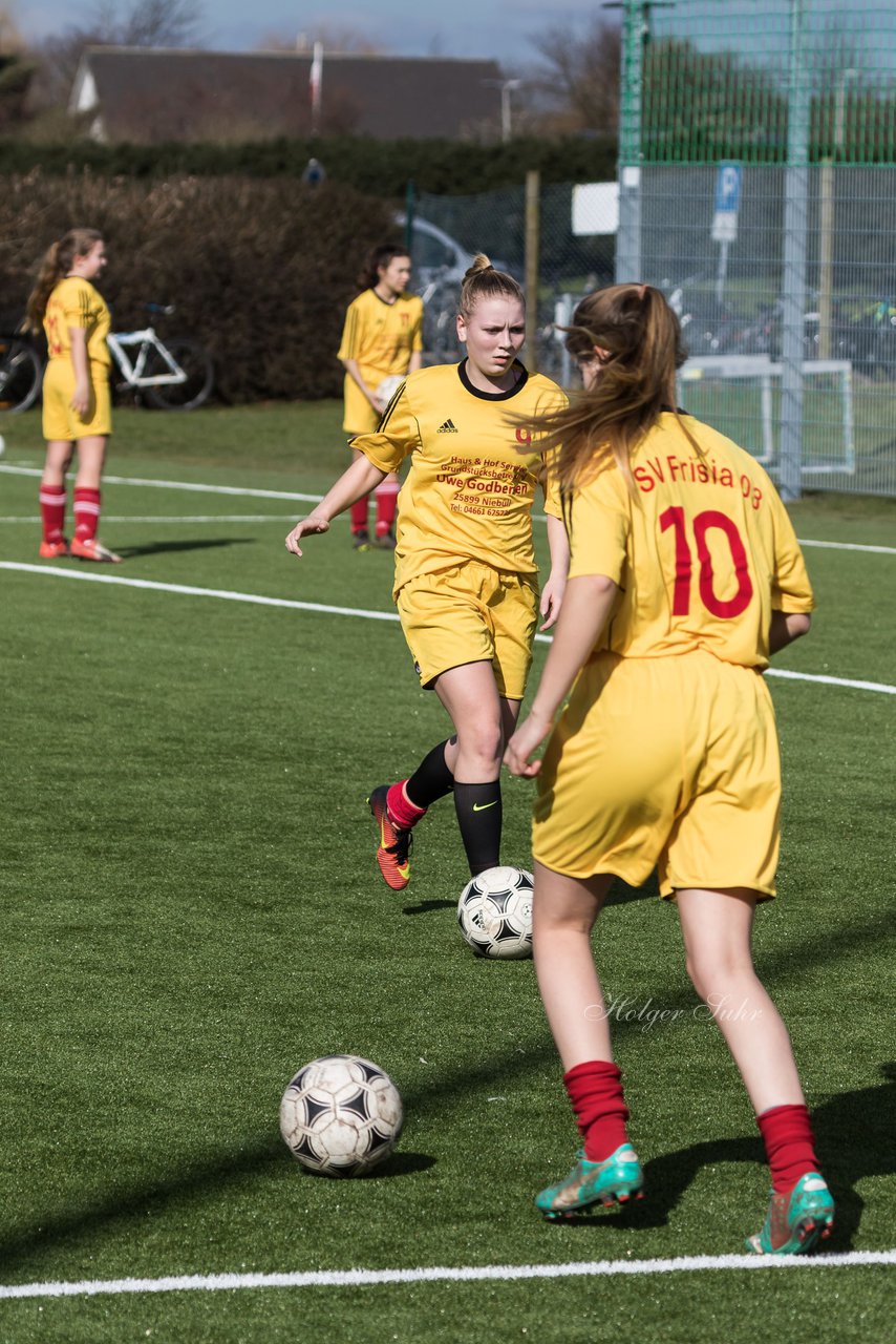 Bild 106 - B-Juniorinnen SG Weststeinburg/Bei - SV Fisia 03 : Ergebnis: 1:2